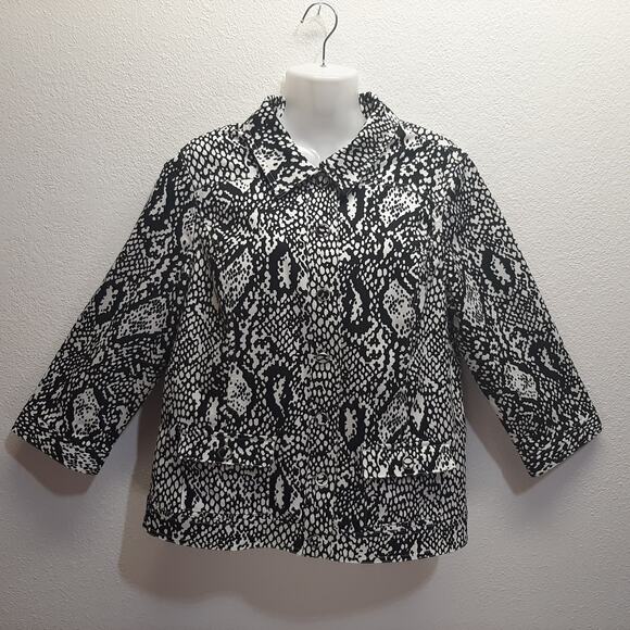 Christopher & Banks Black & White Design Blazer Jacket l Size: M - Picture 2 of 9